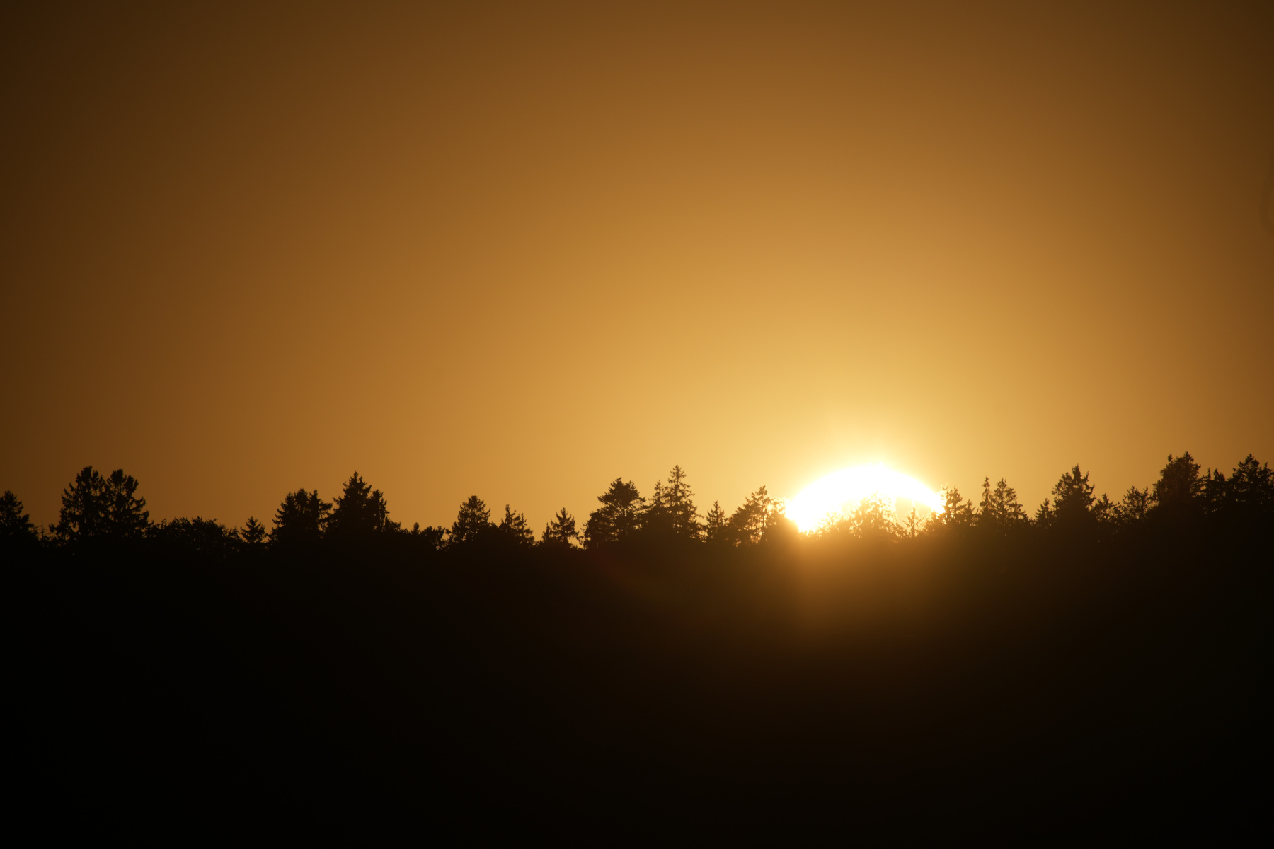 Total solar eclipse, second contact.